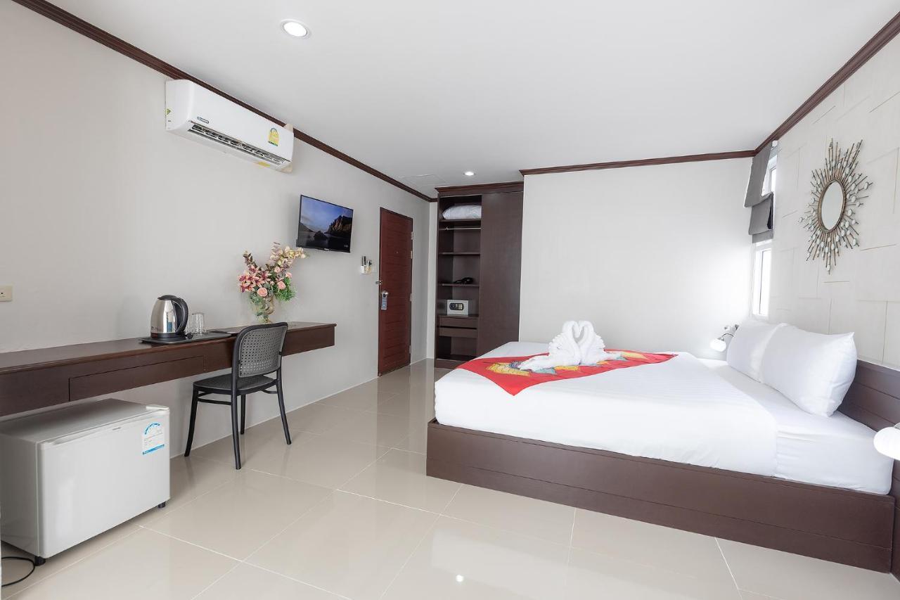 The Chic Patong Hotel ภายนอก รูปภาพ
