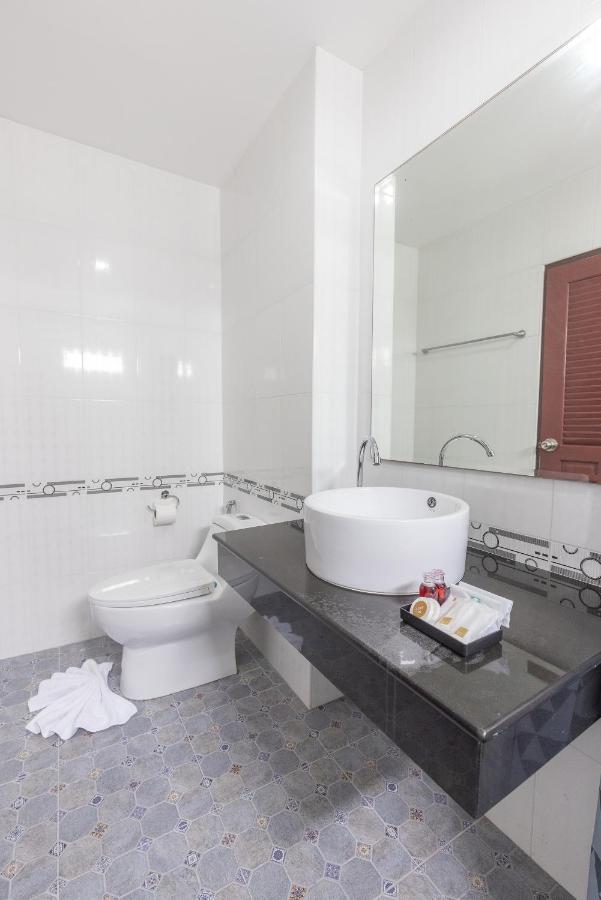 The Chic Patong Hotel ภายนอก รูปภาพ